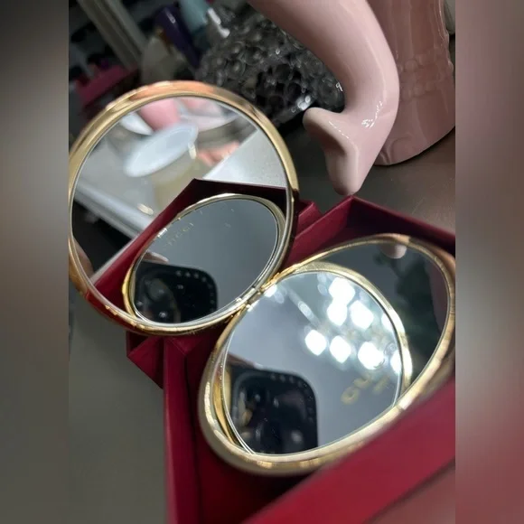 Gucci Flora Compact Makeup Mirror Gold